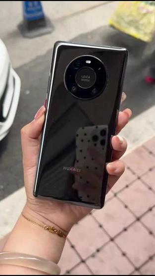 华为mate40pro屏幕的推荐缩略图
