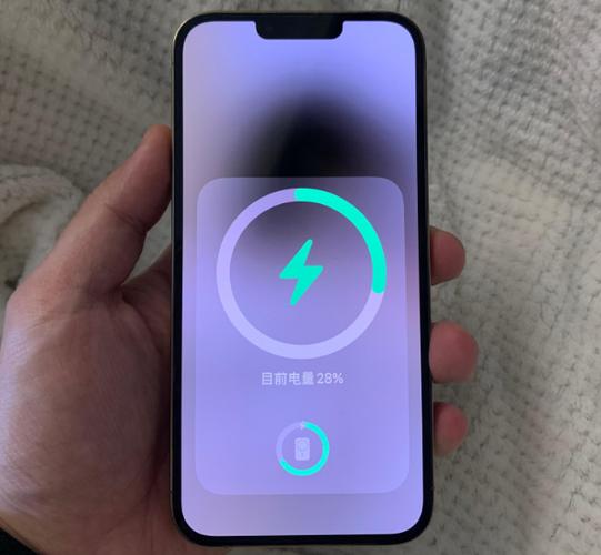 iphone充电感觉到手上有电流