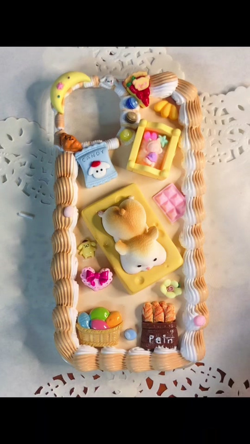 用粘土装饰手机壳图标