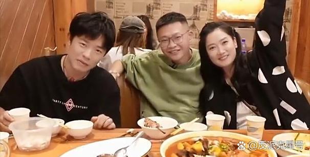 凤凰传奇与经纪人分成
