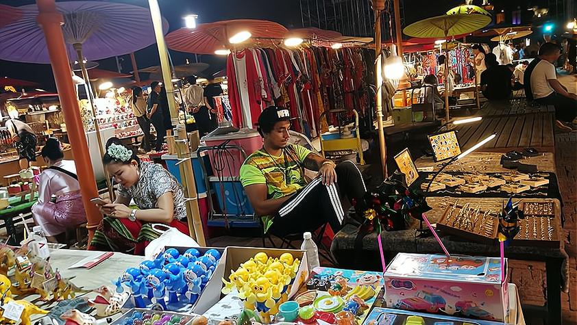 夜市摆摊什么最好卖利润高游戏截图