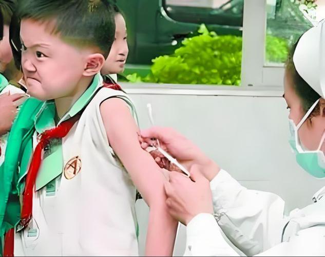 打针游戏小孩打针屁股针图标