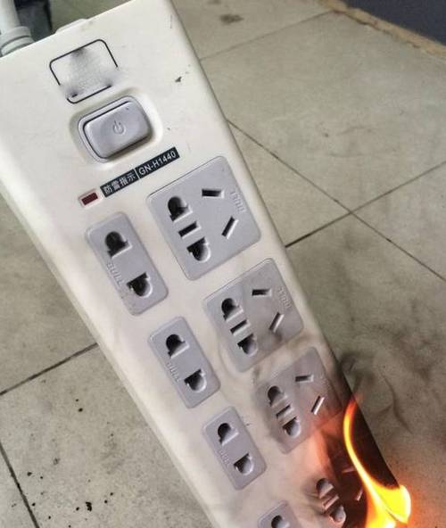 插插排的时候有电火花游戏截图