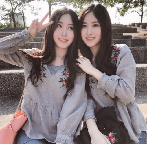双胞胎sister缩略图