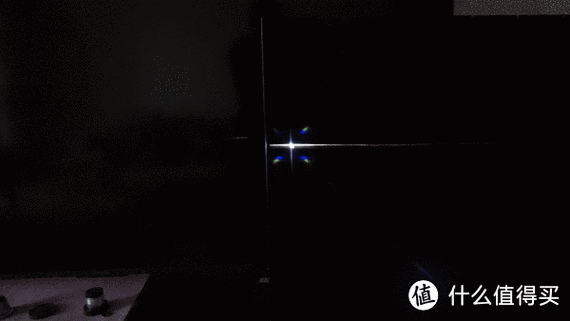 液晶电视有白色光斑