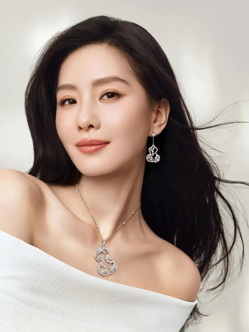 oppo广告女主角是谁缩略图