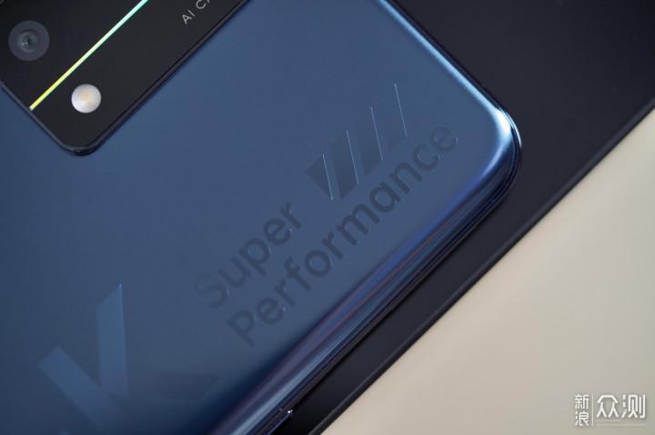 oppok9后盖是玻璃还是塑料缩略图