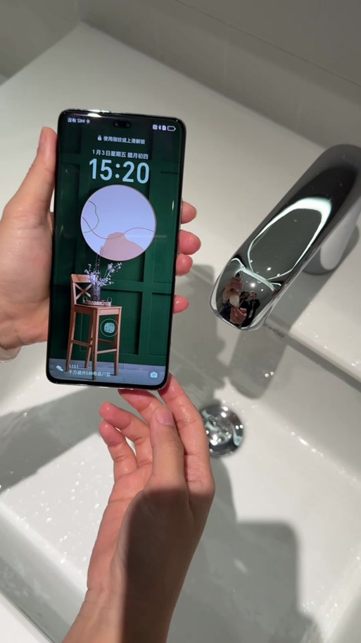 门锁住了怎么开锁最简单方法