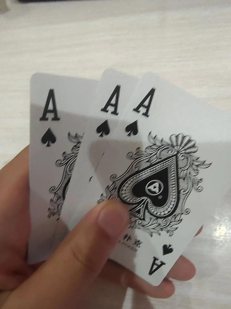 赌神玩的扑克牌叫什么