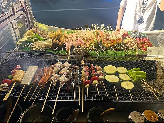 摆摊卖烧烤缩略图