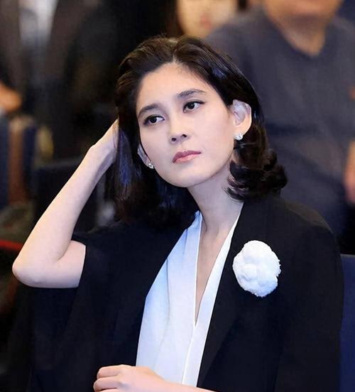 重生征服李富真