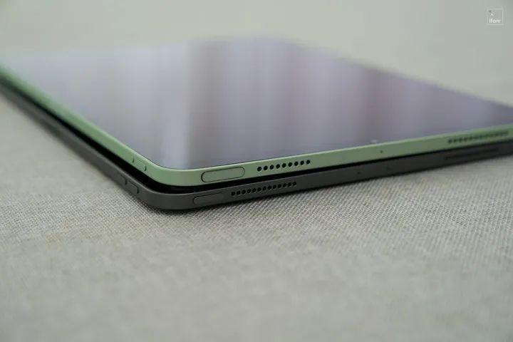 ipadair4背后的三个点
