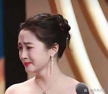 哭了脸红正常吗