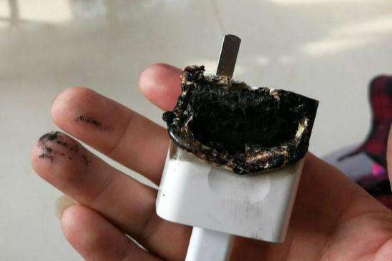 手机充电器插头发热很烫 什么原因图标