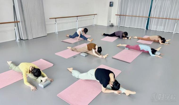 成人业余舞蹈培训班缩略图