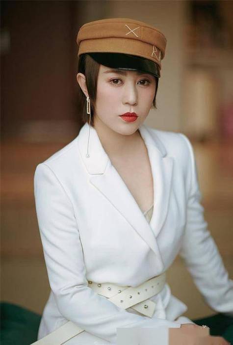 马丽个人资料简介游戏截图