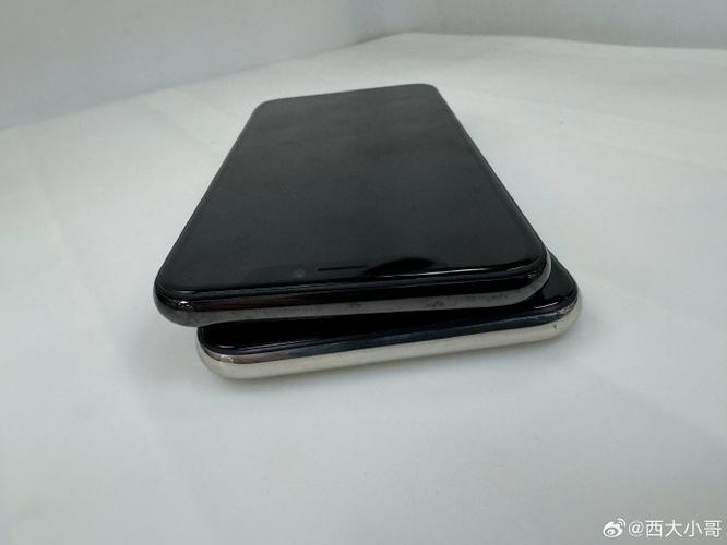 苹果手机黑白照片图标