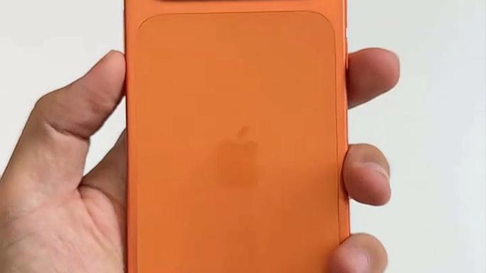 iphone玻璃后盖和磨砂后盖的区别缩略图