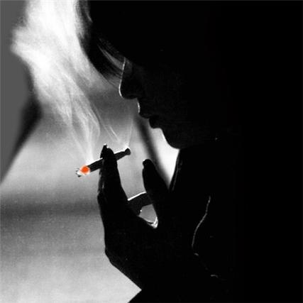 男生抽烟图片 伤感缩略图