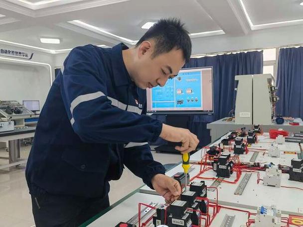 电工模拟接线软件图标