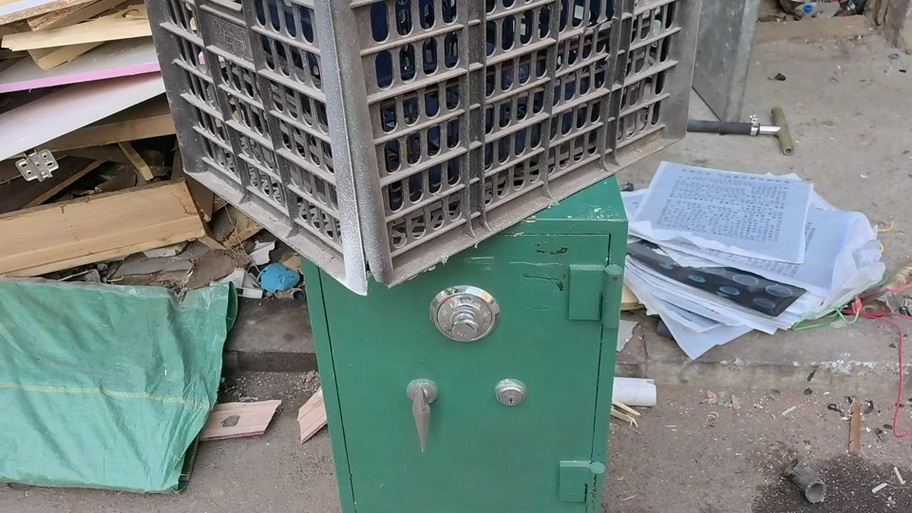废旧保险箱大捡漏