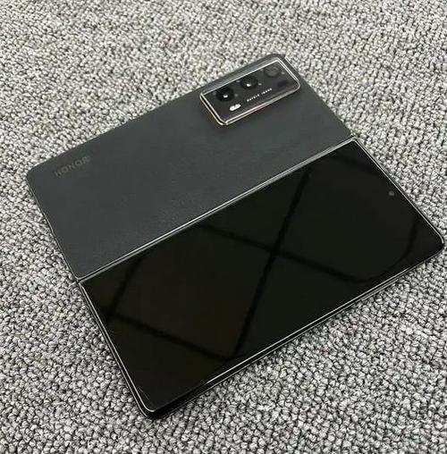 荣耀magic后盖是玻璃还是塑料缩略图