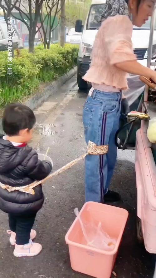 单亲妈妈摆摊记游戏