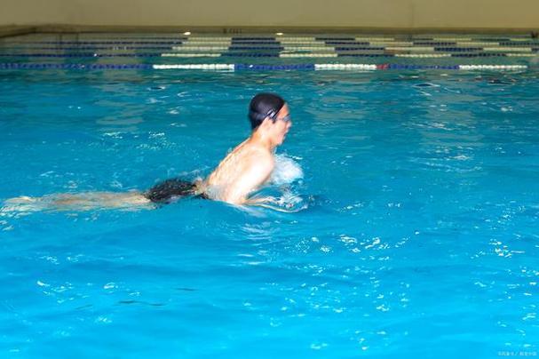 每天蛙泳一小时好处