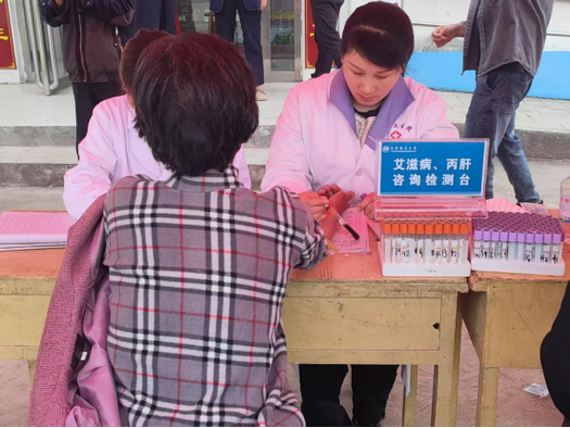 如何筛选60岁以上的人缩略图