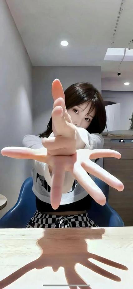 潮自拍的瘦脸功能在哪