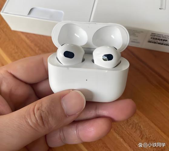 苹果无线耳机充不上电缩略图