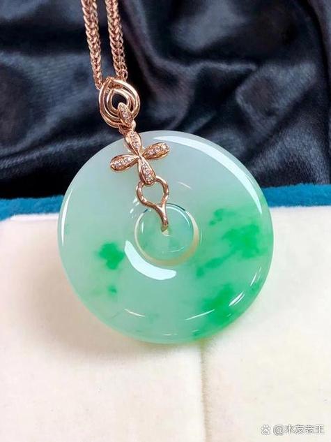 送吊坠的寓意是什么