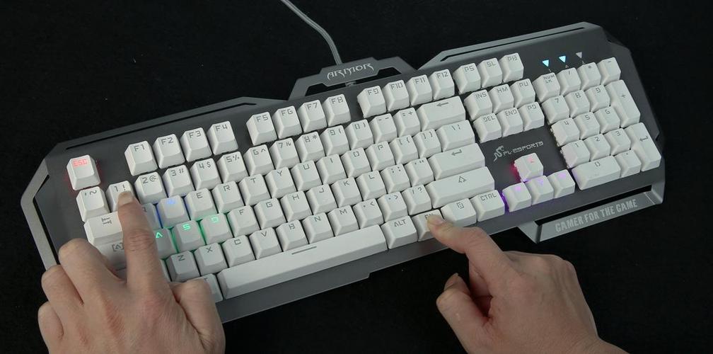 发光键盘按哪个键发光缩略图