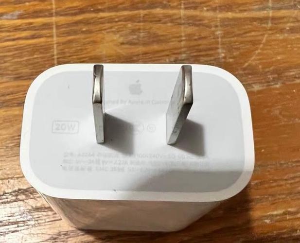 苹果手机充电器头变黑了是什么原因