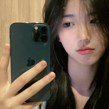 镜子里漂亮还是真人漂亮图标