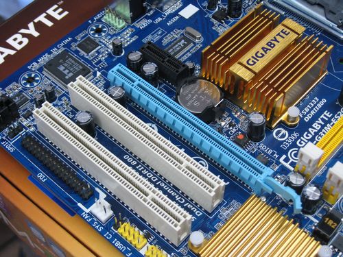 g31主板装win10还是win7游戏截图