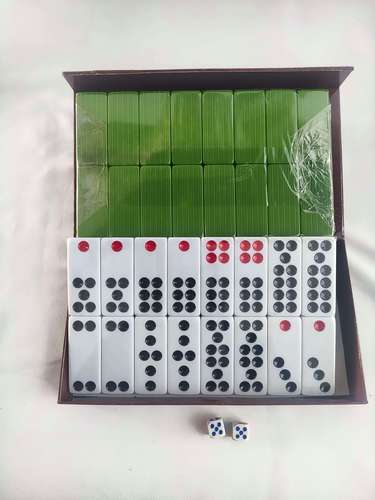 32张骨牌4人8张手机版最新版游戏截图