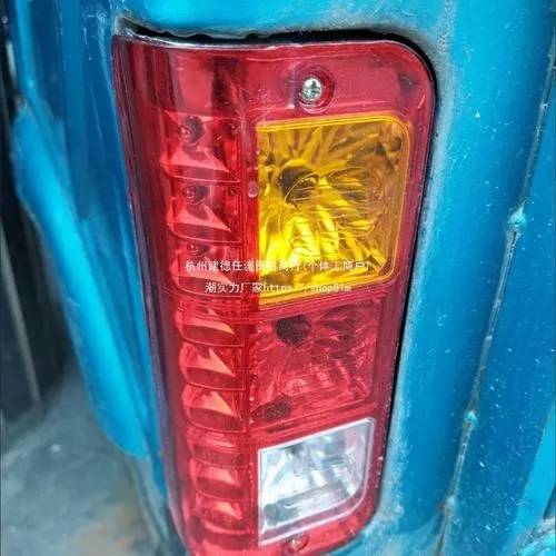 电动三轮后尾灯一直亮缩略图